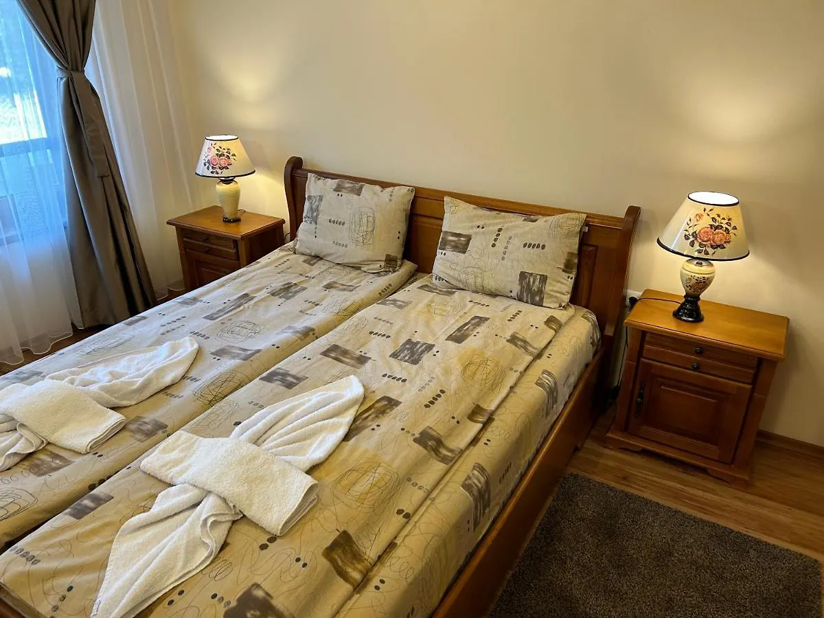 Charming Apartmnet Near Gondola And Bar Street Bansko Appartement